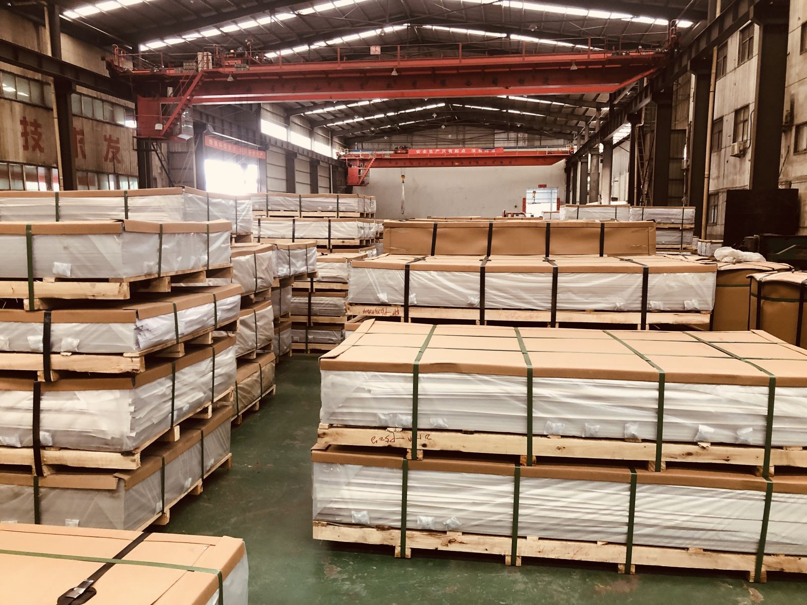 鋁適合折彎的板與合金鋁板用于罐車車身的優勢有哪些？